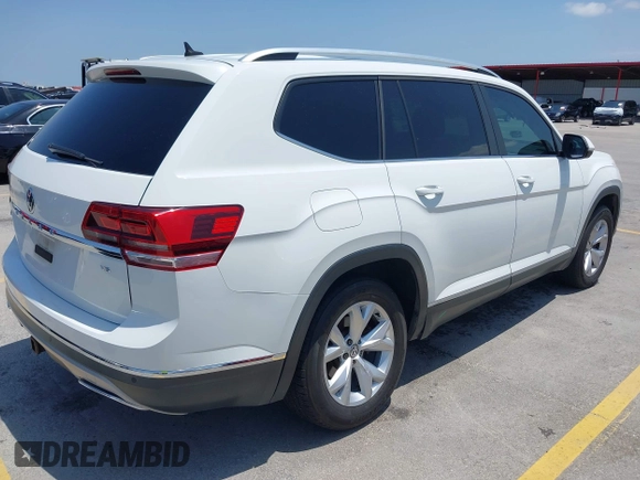 2018 Volkswagen Atlas SEL with VIN 1V2ER2CA8JC523356, listed as a IAAI auction lot 42519862 with 101,374 mi miles and . Bid and sale history available at DreamBid. Image 4.