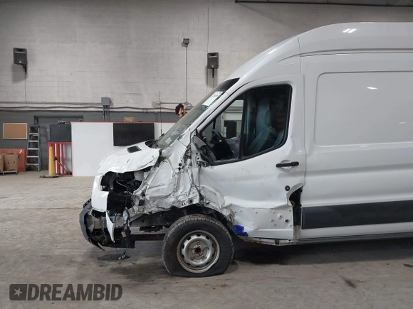 2015 Ford Transit z VIN 1FTSW3XMXFKB06129, wystawiony jako IAAI lot #42284690 z przebiegiem 198 236 mil mil oraz . Historia ofert i sprzedaży dostępna na DreamBid. Obrazek 6.