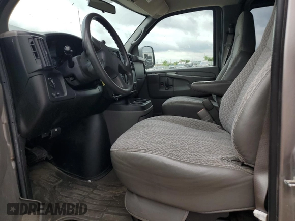 2007 Chevrolet Express Passenger with VIN 1GAHG39U771237121, listed as a Copart auction lot 60245775 with 187,005 mi miles and Salvage title. Bid and sale history available at DreamBid. Image 7.