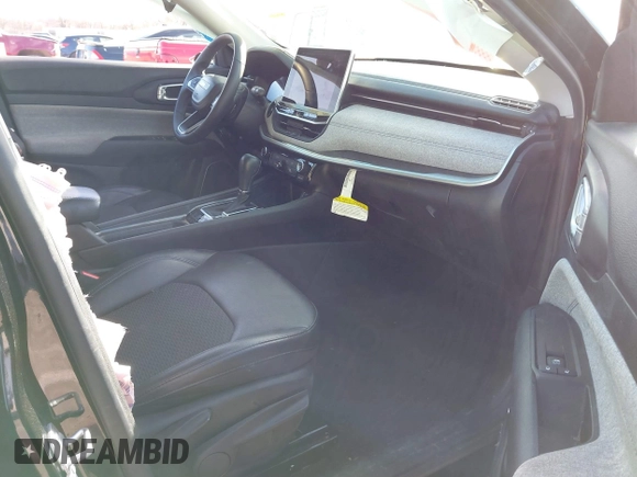 2022 Jeep Compass Latitude with VIN 3C4NJDBB9NT210065, listed as a IAAI auction lot 41744663 with 38,763 mi miles and . Bid and sale history available at DreamBid. Image 5.
