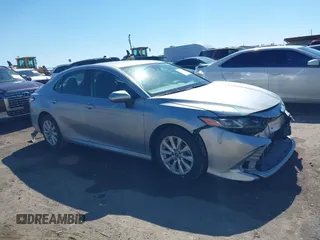 2020 Toyota Camry LE with VIN 4T1C11AK4LU302190, listed as a IAAI auction lot 41625262 with 61,337 mi miles. Bid and sale history available at carsss.com. Image 14.