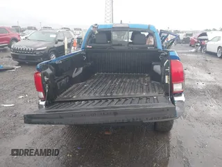 2017 Toyota Tacoma SR5 with VIN 5TFCZ5AN5HX104657, listed as a IAAI auction lot 41937797 with 116,320 mi miles and . Bid and sale history available at carsss.com. Image 19.