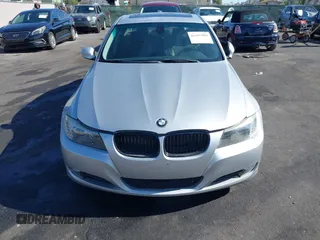 2011 BMW 3 Series 328i с VIN WBAPH5C57BA445776, выставлен на аукционе IAAI как лот 42397904 с пробегом 131 320 миль миль и . История ставок и продаж доступна на DreamBid. Изображение 6.