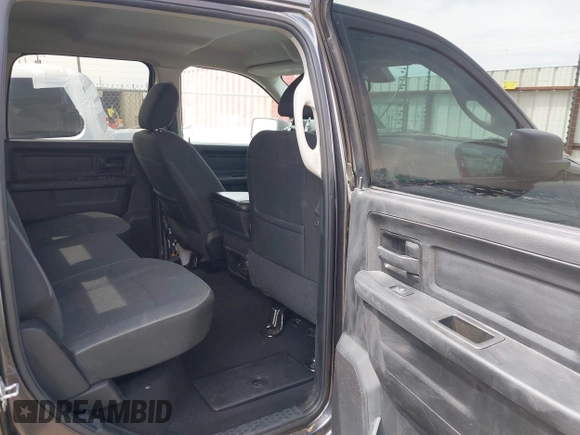 2021 Ram 1500 Tradesman z VIN 3C6RR6KG9MG563230, wystawiony jako IAAI lot #41905688 z przebiegiem 81 143 mil mil oraz . Historia ofert i sprzedaży dostępna na DreamBid. Obrazek 8.
