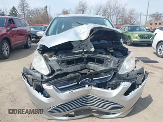 2017 Ford C-Max SE z VIN 1FADP5AU2HL111659, wystawiony jako IAAI lot #42029378 z przebiegiem Nie podano mil oraz . Historia ofert i sprzedaży dostępna na DreamBid. Obrazek 6.
