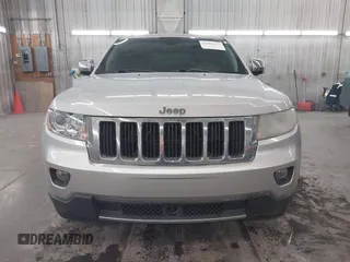 2012 Jeep Grand Cherokee Limited with VIN 1C4RJEBT0CC206480, listed as a IAAI auction lot 41902135 with 182,988 mi miles. Bid and sale history available at carsss.com. Image 12.
