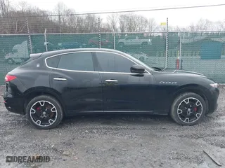 2019 Maserati Levante with VIN ZN661XUA2KX308301, listed as a IAAI auction lot 40950821 with 40,982 mi miles. Bid and sale history available at carsss.com. Image 13.