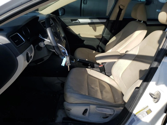 2013 Volkswagen Jetta Sedan SE with VIN 3VWDX7AJ4DM221565, listed as a Copart auction lot 89403235 with 164,045 mi miles and Salvage Title. Bid and sale history available at carsss.com. Image 7.