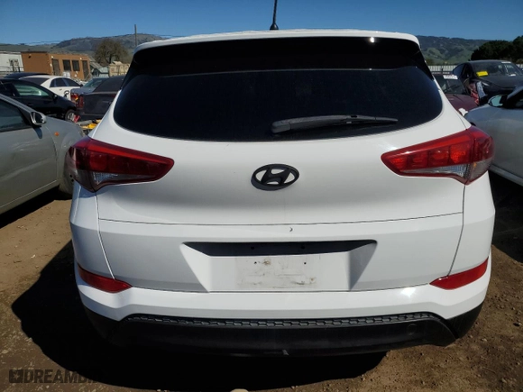 2018 Hyundai Tucson SE with VIN KM8J23A40JU835541, listed as a Copart auction lot 47139315 with 56,304 mi miles and Salvage Title. Bid and sale history available at carsss.com. Image 6.