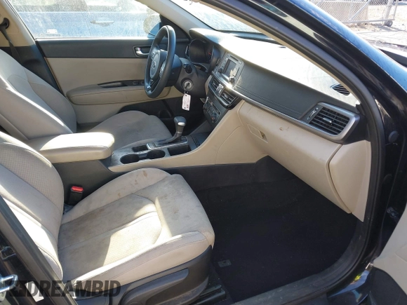 2016 Kia Optima LX z VIN 5XXGT4L30GG076989, wystawiony jako IAAI lot #41835878 z przebiegiem 150 567 mil mil oraz . Historia ofert i sprzedaży dostępna na DreamBid. Obrazek 5.