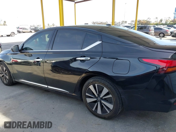 2019 Nissan Altima 2.5 SV with VIN 1N4BL4DV5KC171640, listed as a IAAI auction lot 41845529 with 70,615 mi miles. Bid and sale history available at carsss.com. Image 14.