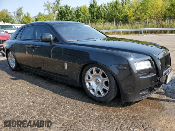 2010 Rolls-Royce Ghost z VIN SCA664S54AUX49006, wystawiony jako Copart lot #71230504 z przebiegiem Nie podano mil oraz Tytuł czysty. Historia ofert i sprzedaży dostępna na DreamBid. Obrazek 1.