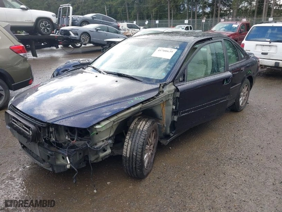 2005 Volvo S80 with VIN YV1TS592551413021, listed as a IAAI auction lot 41700639 with 59,940 mi miles. Bid and sale history available at carsss.com. Image 2.