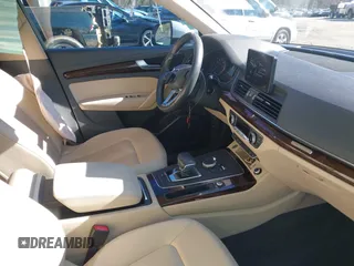 2019 Audi Q5 Premium with VIN WA1ANAFY6K2110626, listed as a IAAI auction lot 41270717 with 112,084 mi miles. Bid and sale history available at carsss.com. Image 5.