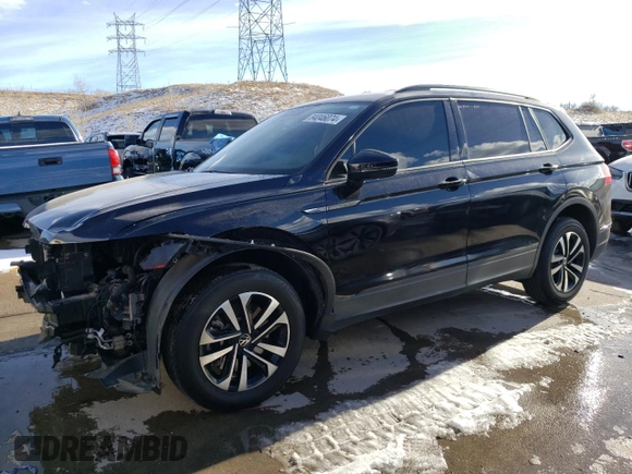 2022 Volkswagen Tiguan S with VIN 3VV0B7AX6NM067089, listed as a Copart auction lot 84046074 with 39,664 mi miles and Salvage Title. Bid and sale history available at carsss.com. Image 1.