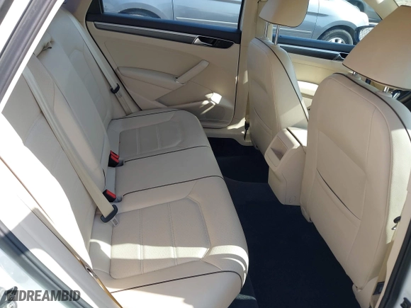 2017 Volkswagen Passat R-Line w/Comfort Pkg with VIN 1VWDT7A39HC014514, listed as a IAAI auction lot 41988227 with 87,038 mi miles. Bid and sale history available at carsss.com. Image 8.