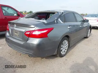 2016 Nissan Altima S z VIN 1N4AL3APXGC208099, wystawiony jako IAAI lot #42433619 z przebiegiem 216 079 mil mil oraz . Historia ofert i sprzedaży dostępna na DreamBid. Obrazek 4.