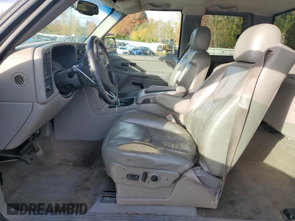 2005 Chevrolet Silverado 1500 Z71 z VIN 1GCEK19B65E242246, wystawiony jako Copart lot #80337234 z przebiegiem 320 619 mil mil oraz Szkoda całkowita • Salvage title. Historia ofert i sprzedaży dostępna na DreamBid. Obrazek 7.