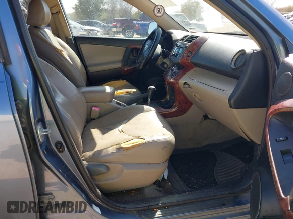 2006 Toyota RAV4 Ltd with VIN JTMZK31V366001887, listed as a IAAI auction lot 41481243 with 276,664 mi miles. Bid and sale history available at carsss.com. Image 5.