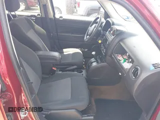 2016 Jeep Patriot Sport with VIN 1C4NJPBA9GD550687, listed as a IAAI auction lot 42162057 with 67,443 mi miles and . Bid and sale history available at DreamBid. Image 5.