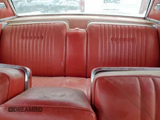 1964 Lincoln Continental z VIN 4Y82N417604, wystawiony jako Copart lot #58056575 z przebiegiem 37 412 mil mil oraz Szkoda całkowita • Salvage title. Historia ofert i sprzedaży dostępna na DreamBid. Obrazek 10.
