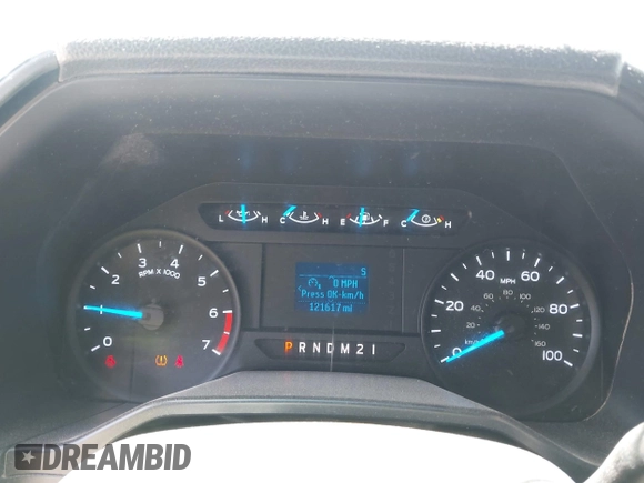 2017 Ford F-250 XLT z VIN 1FT7X2B67HEB14146, wystawiony jako IAAI lot #42256811 z przebiegiem 121 617 mil mil oraz . Historia ofert i sprzedaży dostępna na DreamBid. Obrazek 7.