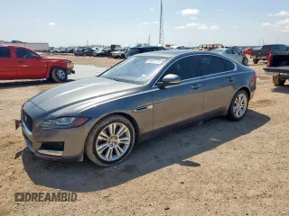 2017 Jaguar XF 35t Premium z VIN SAJBD4BVXHCY30235, wystawiony jako Copart lot #59047575 z przebiegiem 72 178 mil mil oraz Czysty tytuł • Clean title. Historia ofert i sprzedaży dostępna na DreamBid. Obrazek 1.
