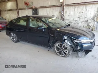 2018 Honda Clarity Plug-In Hybrid Touring with VIN JHMZC5F30JC003900, listed as a Copart auction lot 69626184 with 0 mi miles and Salvage Title. Bid and sale history available at carsss.com. Image 4.