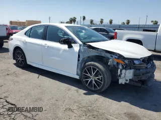 2023 Toyota Camry SE z VIN 4T1G11AK5PU822423, wystawiony jako Copart lot #57509345 z przebiegiem 43 592 mil mil oraz Szkoda całkowita • Salvage title. Historia ofert i sprzedaży dostępna na DreamBid. Obrazek 4.