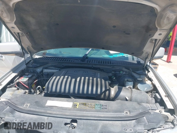 2004 Lincoln Navigator Luxury with VIN 5LMFU28R84LJ41232, listed as a IAAI auction lot 42468184 with Not provided miles and . Bid and sale history available at DreamBid. Image 10.