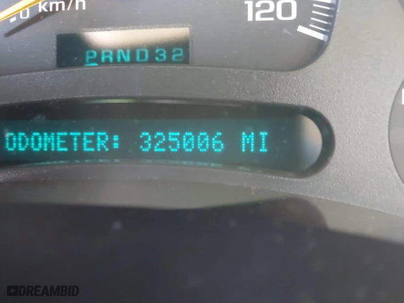 2003 Chevrolet Tahoe LS with VIN 1GNEC13ZX3R209167, listed as a IAAI auction lot 41496637 with 325,006 mi miles. Bid and sale history available at carsss.com. Image 7.