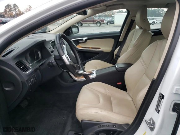 2016 Volvo S60 Inscription T5 Drive-E Premier with VIN LYV402FK1GB109988, listed as a Copart auction lot 82685344 with NaN miles and Salvage Title. Bid and sale history available at carsss.com. Image 7.