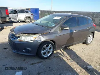 2013 Ford Focus SE with VIN 1FADP3K29DL220311, listed as a IAAI auction lot 41790487 with 136,257 mi miles. Bid and sale history available at carsss.com. Image 17.