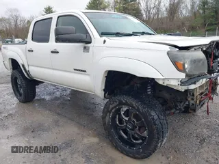 2007 Toyota Tacoma with VIN 3TMLU42N37M011017, listed as a IAAI auction lot 41949797 with 227,638 mi miles and . Bid and sale history available at DreamBid. Image 1.