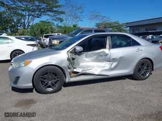 2012 Toyota Camry L with VIN 4T1BF1FK8CU046626, listed as a IAAI auction lot 41605977 with 200,876 mi miles. Bid and sale history available at carsss.com. Image 6.