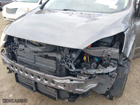 2013 Ford C-Max Hybrid SE with VIN 1FADP5AU6DL529197, listed as a IAAI auction lot 41810975 with 204,633 mi miles. Bid and sale history available at carsss.com. Image 6.