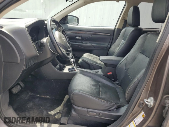 2016 Mitsubishi Outlander SE with VIN JA4AZ3A37GZ057641, listed as a Copart auction lot 61936725 with 170,953 mi miles and Clean title. Bid and sale history available at DreamBid. Image 7.