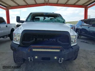 2018 Ram 2500 Tradesman with VIN 3C6UR5CL0JG121853, listed as a IAAI auction lot 41698434 with 61,443 mi miles. Bid and sale history available at carsss.com. Image 13.