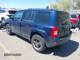 2016 Jeep Patriot Sport with VIN 1C4NJRBBXGD579801, listed as a IAAI auction lot 42040723 with 135,401 mi miles and . Bid and sale history available at carsss.com. Image 3.
