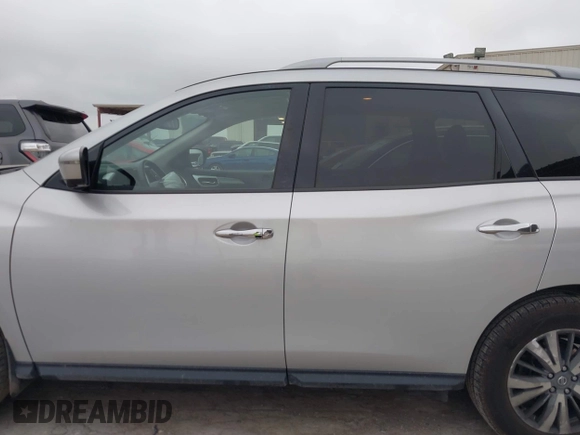2020 Nissan Pathfinder SL with VIN 5N1DR2CM0LC641522, listed as a IAAI auction lot 42085317 with 82,078 mi miles and . Bid and sale history available at DreamBid. Image 15.