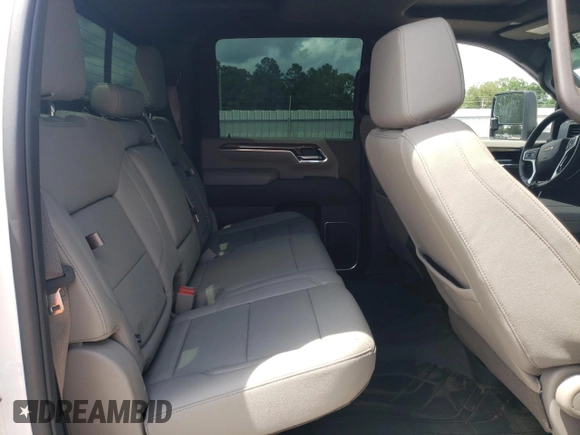 2024 Chevrolet Silverado 3500HD LT z VIN 1GC4YTEY7RF281802, wystawiony jako Copart lot #58908595 z przebiegiem 11 656 mil mil oraz Czysty tytuł • Clean title. Historia ofert i sprzedaży dostępna na DreamBid. Obrazek 10.