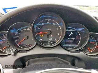 2017 Porsche Cayenne с VIN WP1AA2A23HKA85783, выставлен на аукционе Copart как лот 57701125 с пробегом 116 273 миль миль и Списание • Salvage title. История ставок и продаж доступна на DreamBid. Изображение 9.