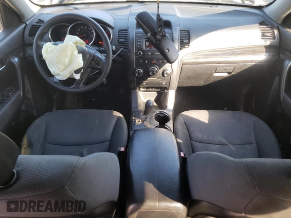 2013 Kia Sorento LX с VIN 5XYKT3A69DG423616, выставлен на аукционе Copart как лот 42883765 с пробегом 207 984 миль миль и Списание • Salvage title. История ставок и продаж доступна на DreamBid. Изображение 8.