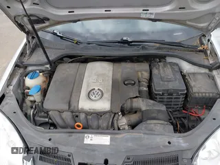 2009 Volkswagen Jetta Sedan SE with VIN 3VWRZ71K09M122435, listed as a IAAI auction lot 42119949 with 158,207 mi miles. Bid and sale history available at carsss.com. Image 10.