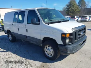 2008 Ford Econoline Cargo Commercial with VIN 1FTNE24W58DA33999, listed as a IAAI auction lot 41738201 with 220,021 mi miles. Bid and sale history available at carsss.com. Image 1.