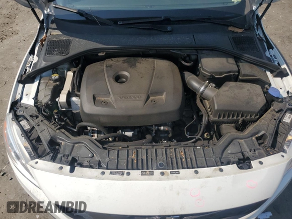 2018 Volvo V60 with VIN YV440MWKXJ2059075, listed as a Copart auction lot 60654775 with 58,040 mi miles and Salvage title. Bid and sale history available at DreamBid. Image 12.
