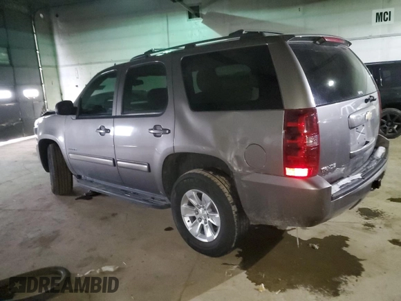 2013 Chevrolet Tahoe LS with VIN 1GNSCAE02DR126495, listed as a Copart auction lot 45039555 with 223,694 mi miles and Clean title. Bid and sale history available at DreamBid. Image 2.