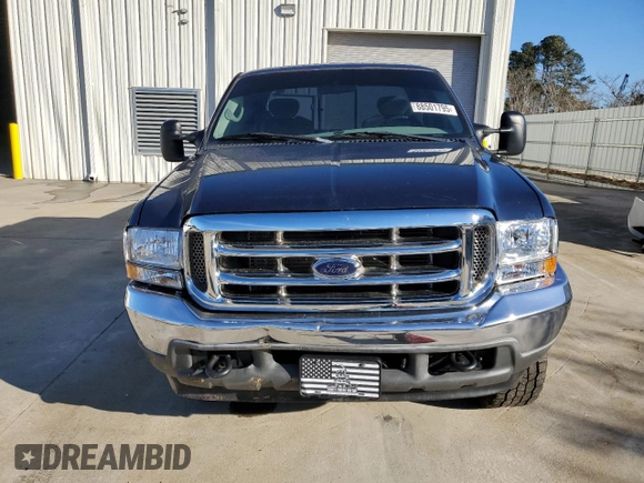 2001 Ford Super Duty F-250 XL with VIN 1FTNX20F11EB60992, listed as a Copart auction lot 88501795 with 136,557 mi miles and Salvage Title. Bid and sale history available at carsss.com. Image 5.