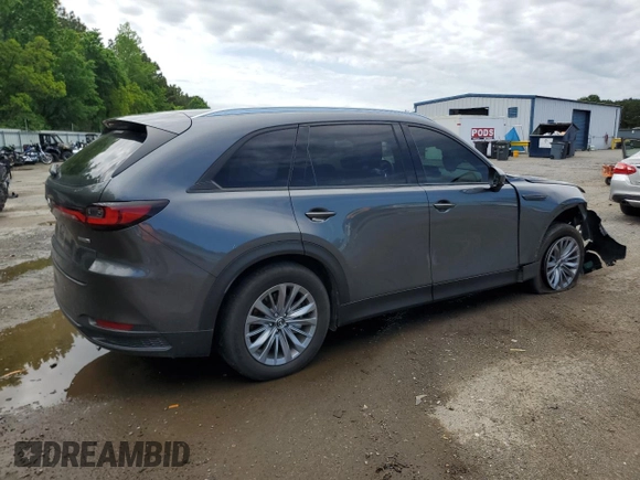 2024 Mazda CX-90 Preferred Plus z VIN JM3KKCHD5R1110410, wystawiony jako Copart lot #53745665 z przebiegiem 22 222 mil mil oraz Szkody całkowita. Historia ofert i sprzedaży dostępna na DreamBid. Obrazek 3.