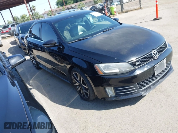 2013 Volkswagen Jetta Autobahn с VIN 3VW4A7AJ1DM364460, выставлен на аукционе IAAI как лот 42425355 с пробегом 184 410 миль миль и . История ставок и продаж доступна на DreamBid. Изображение 1.